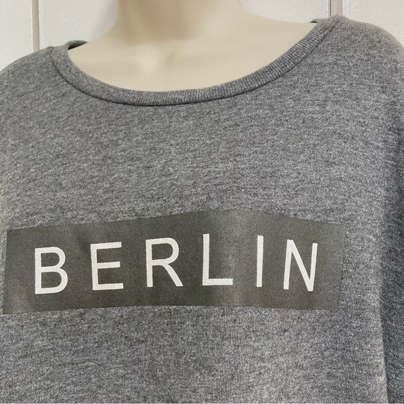 BERLIN Germany Gray Pullover Crewneck Sweatshirt by Atmosphere Womens Size 10 - Picture 7 of 14